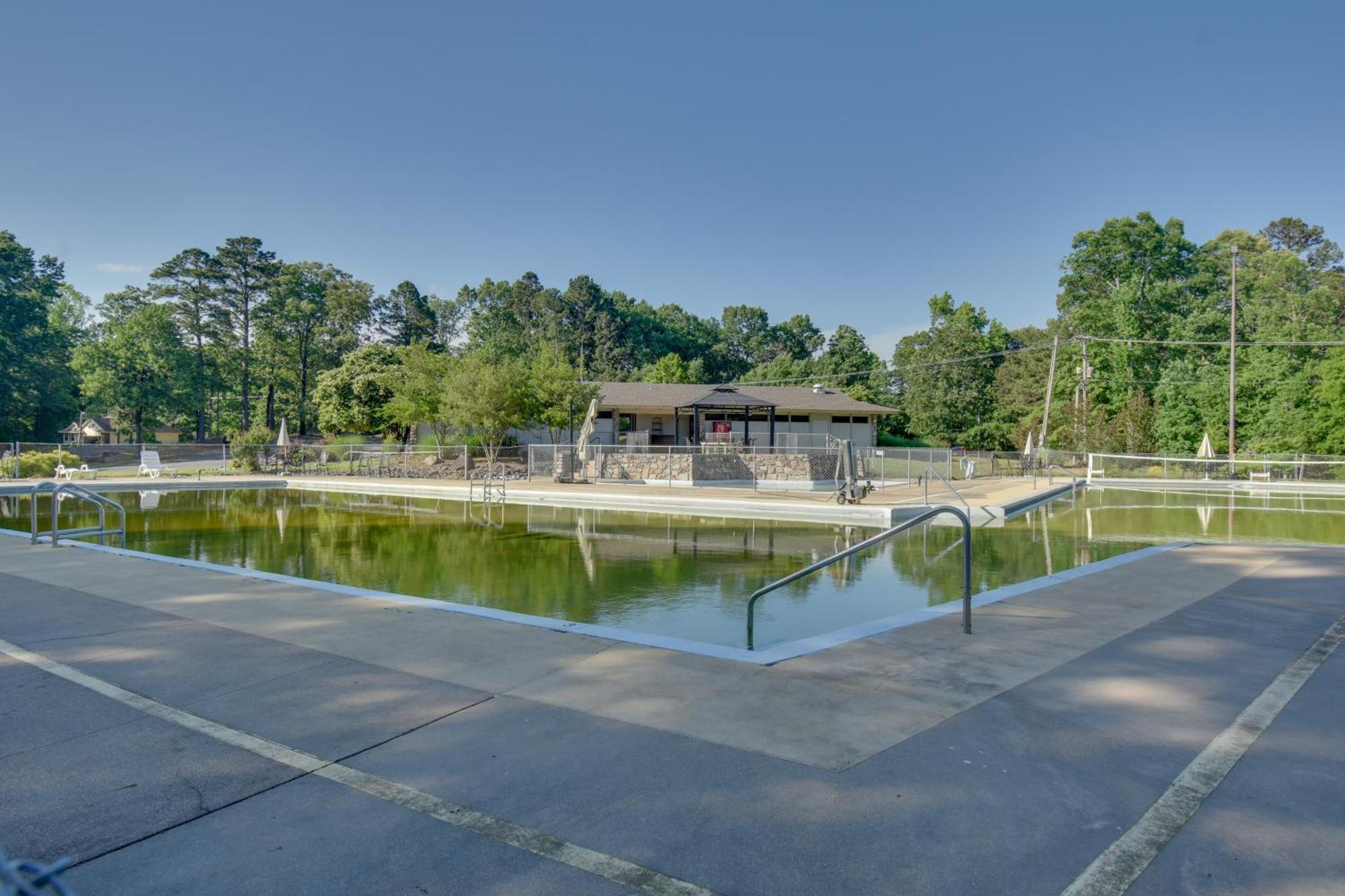 Lakefront Retreat With Deck, Dock And Resort Amenities Hot Springs Luaran gambar