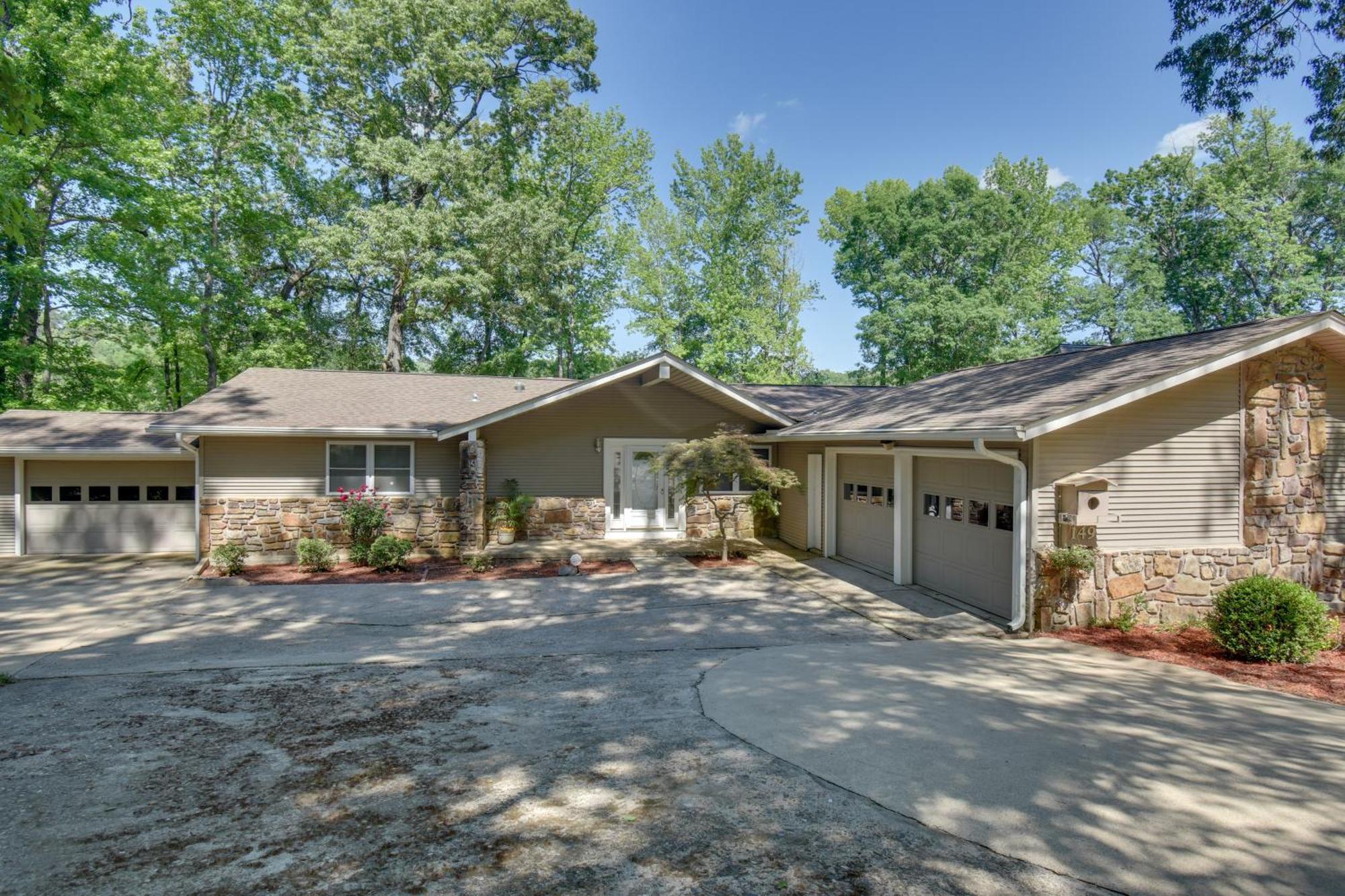 Lakefront Retreat With Deck, Dock And Resort Amenities Hot Springs Luaran gambar
