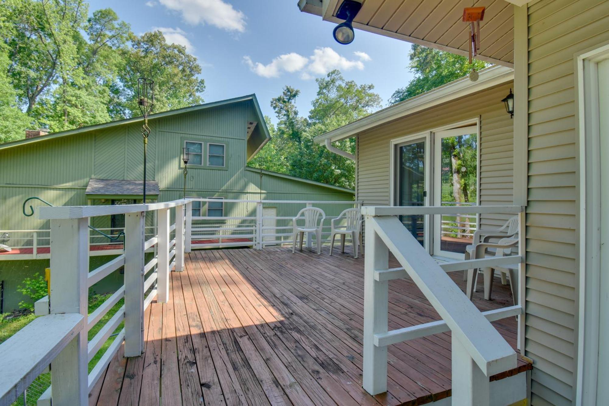 Lakefront Retreat With Deck, Dock And Resort Amenities Hot Springs Luaran gambar