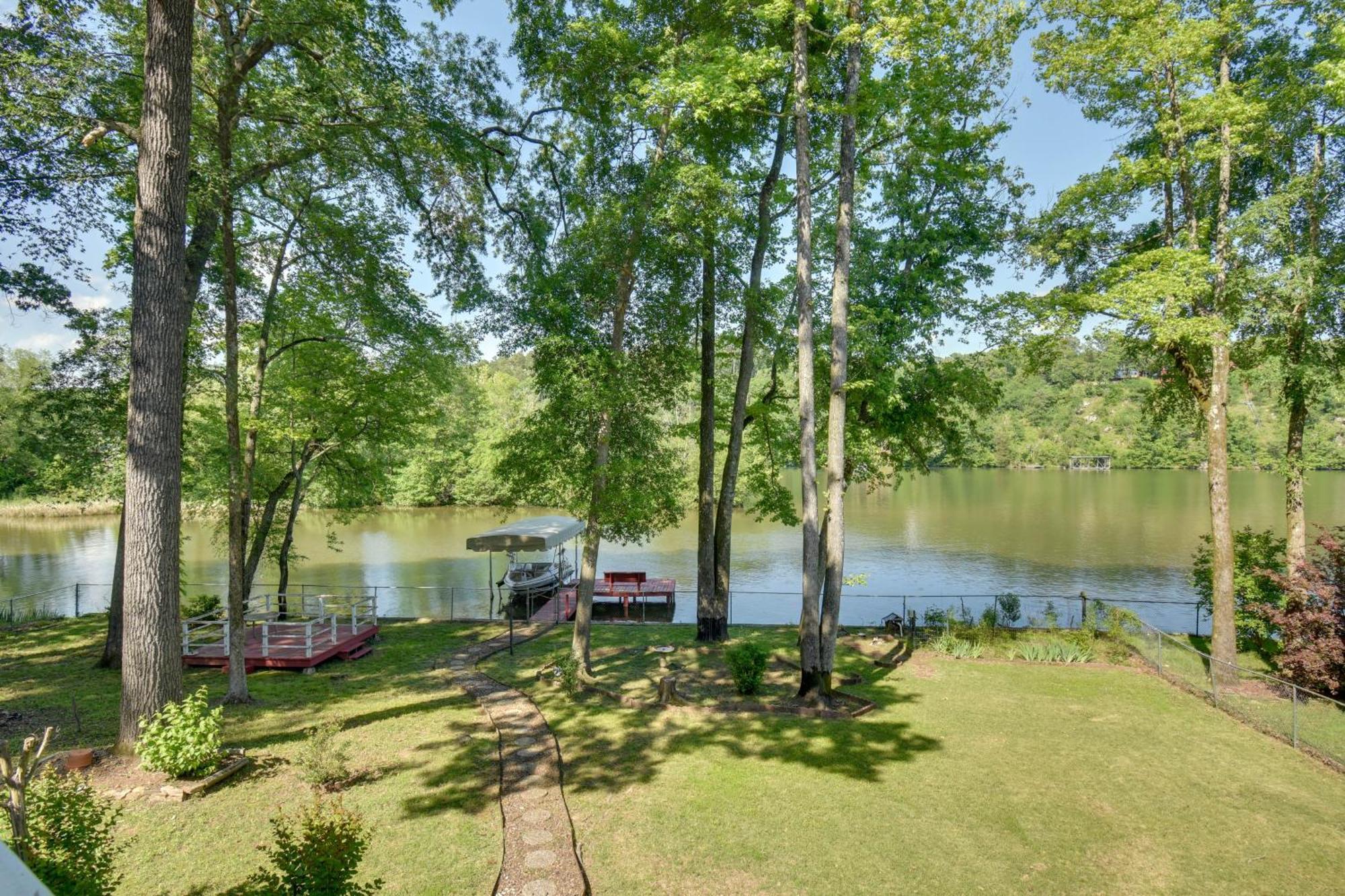 Lakefront Retreat With Deck, Dock And Resort Amenities Hot Springs Luaran gambar