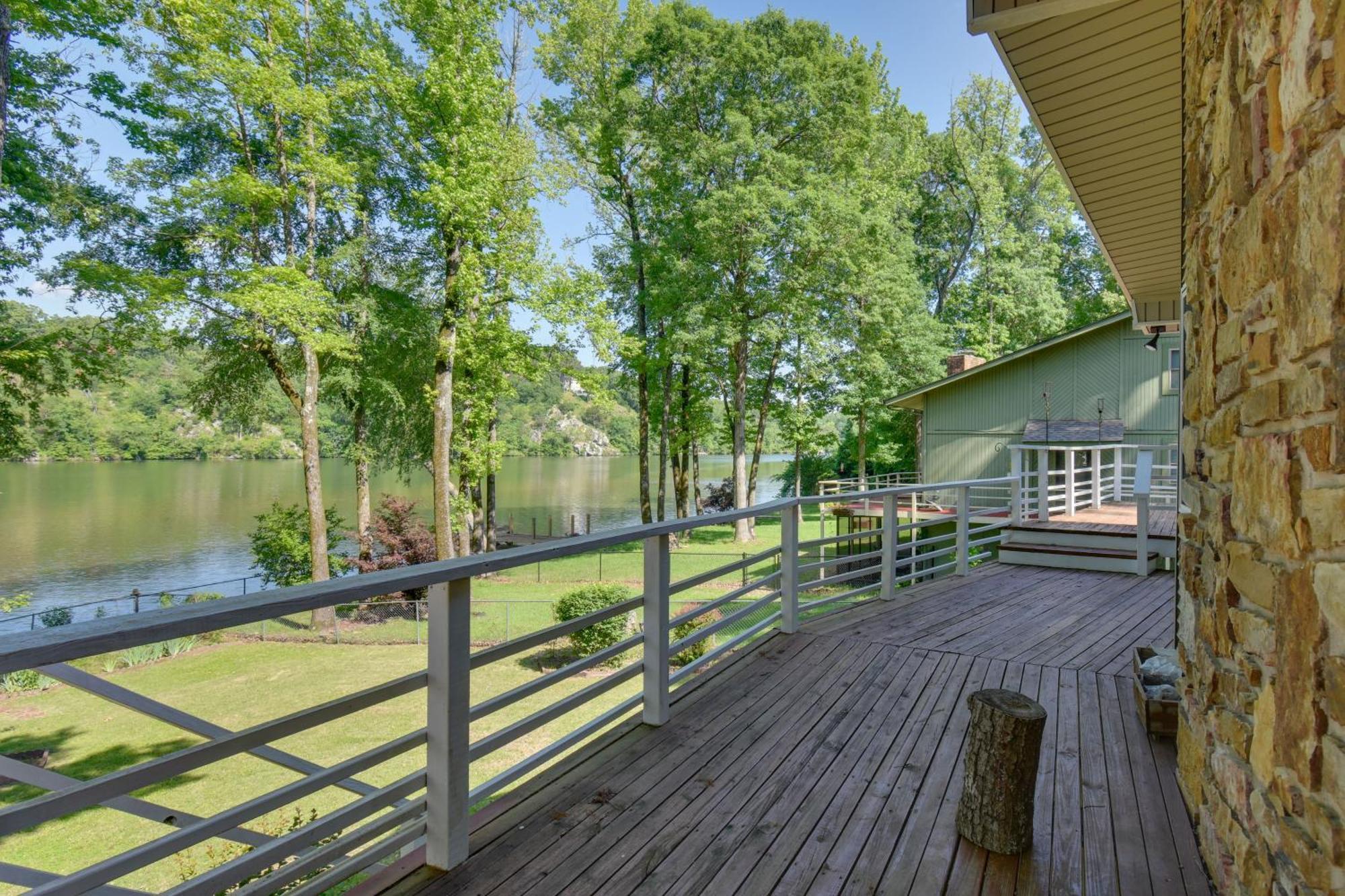 Lakefront Retreat With Deck, Dock And Resort Amenities Hot Springs Luaran gambar